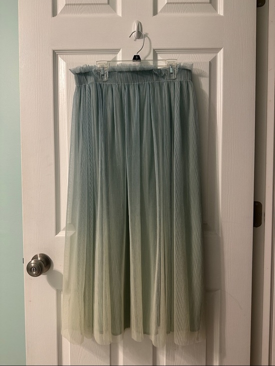 LC Lauren Conrad Dresses & Skirts - LC Lauren Conrad Blue Green Ombre Tulle Skirt
